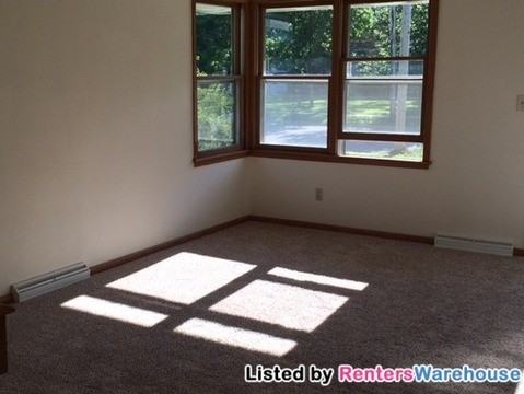 137 29th Ave N - Photo 2 of 7