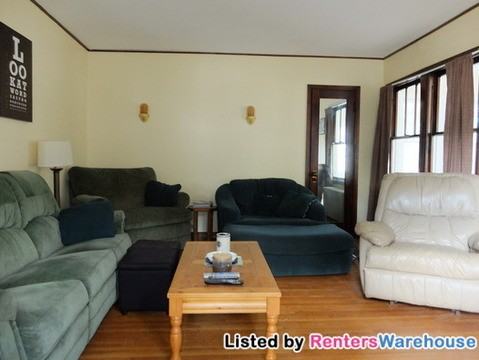 1010 2nd St NE - Photo 2 of 9