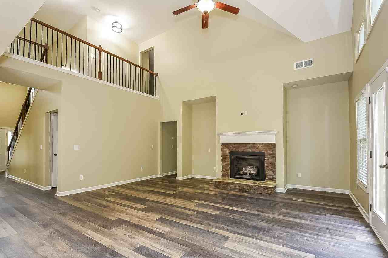 224 Jefferson Ave - Photo 2 of 17