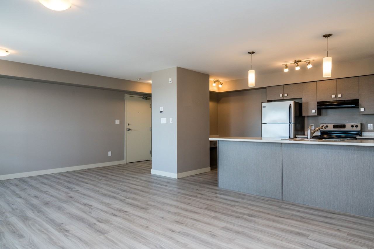 35 Cambridge Way - Photo 3 of 12