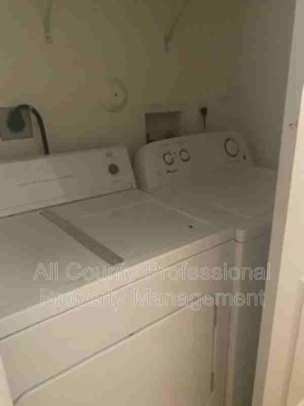 7919 Tuscany Ct - Photo 7 of 13