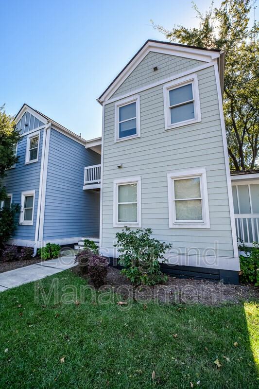 16 Cannon St #202 - Photo 2 of 6