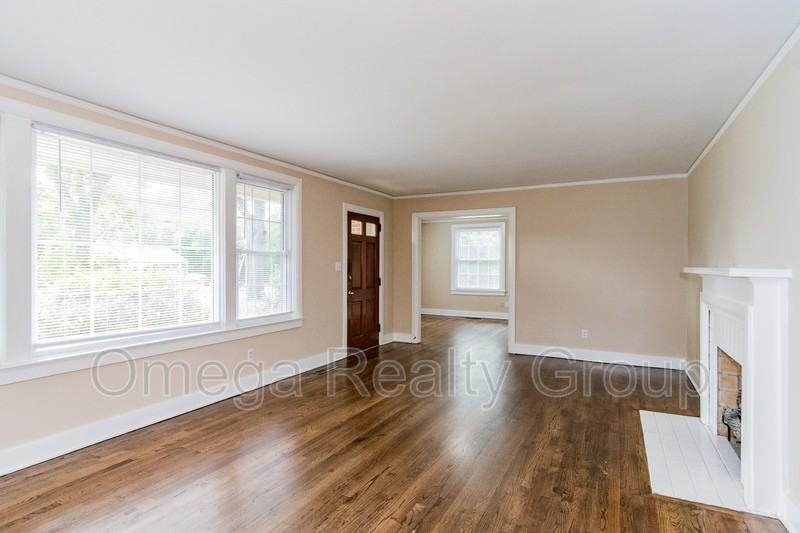 2725 Brevard Ave - Photo 5 of 35