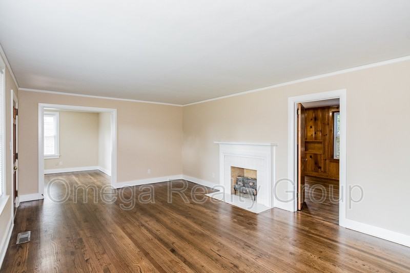 2725 Brevard Ave - Photo 6 of 35