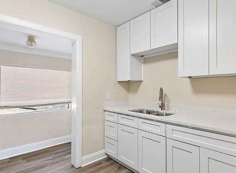 5463 Marcia Cir - Photo 2 of 11