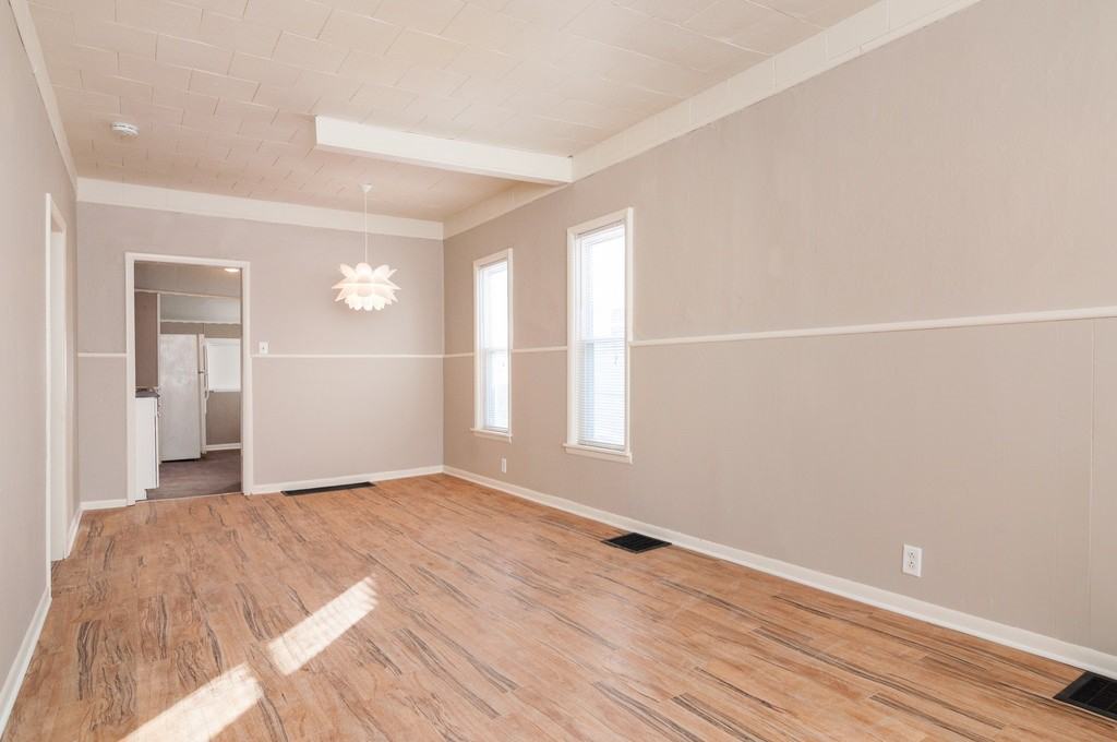 244 Matilda St Ne #1 - Photo 3 of 6