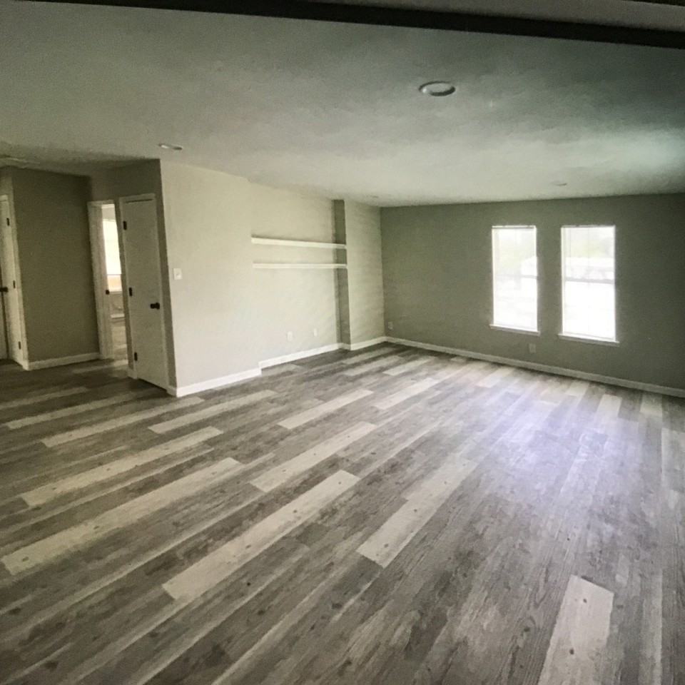 738 Nw 36th St #2 - Photo 2 of 13