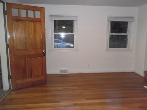 100 S Glebe Rd - Photo 2 of 12