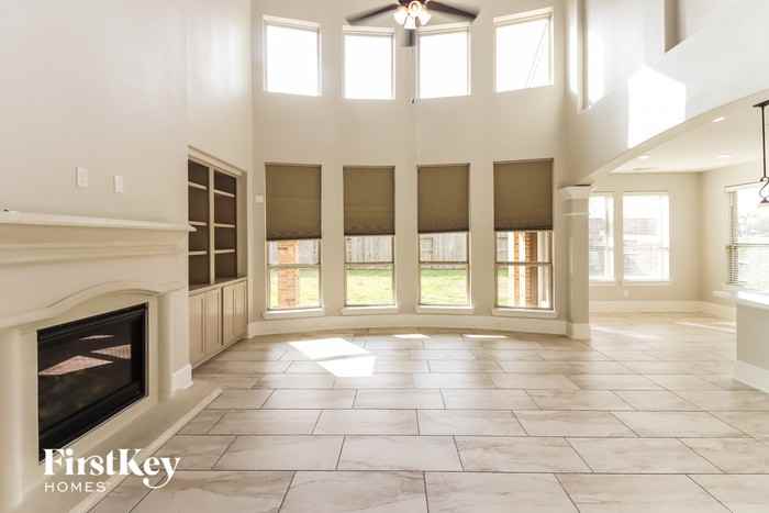 32122 Willow Oak Way - Photo 3 of 14