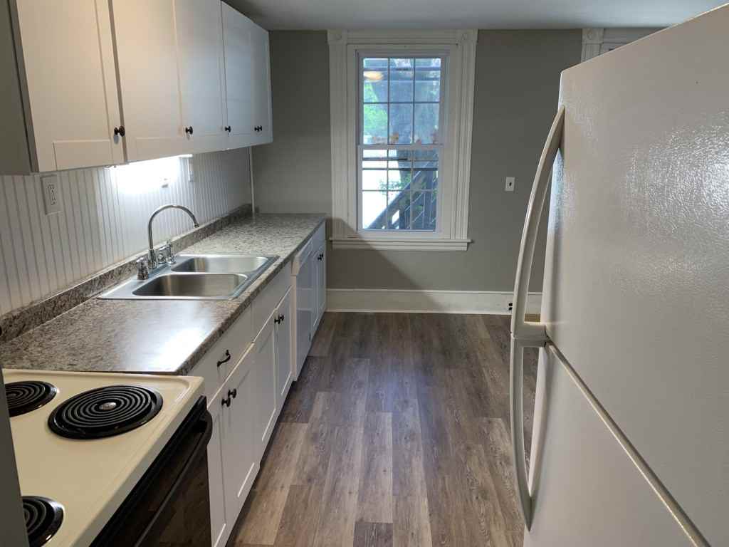 204 Main St #1
