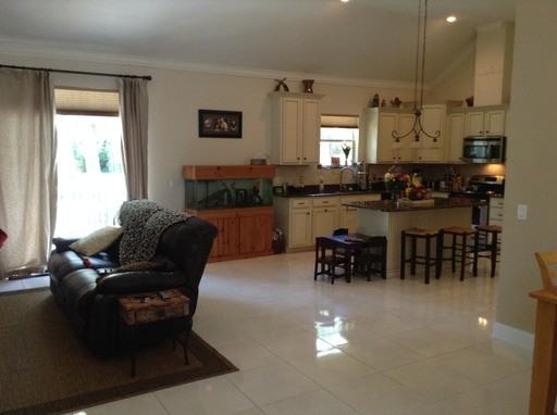 1135 SW 25th Pl - Photo 2 of 16