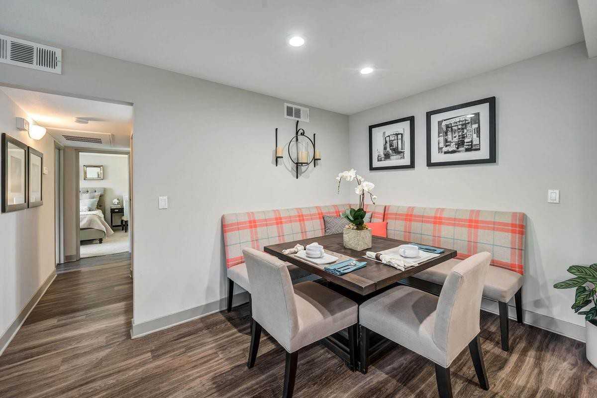 8201 E Blackwillow Cir - Photo 2 of 6