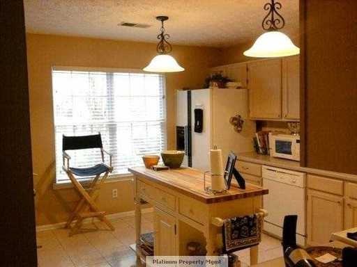 3757 Meadow Creek Dr - Photo 2 of 6