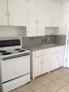 327 E Pershing St - Photo 3 of 7