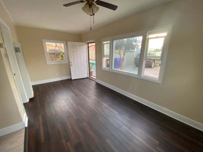 619 42nd St - Photo 2 of 10