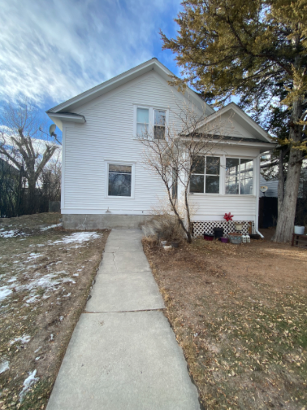 220 4th Ave E #1 - Photo 2 of 23