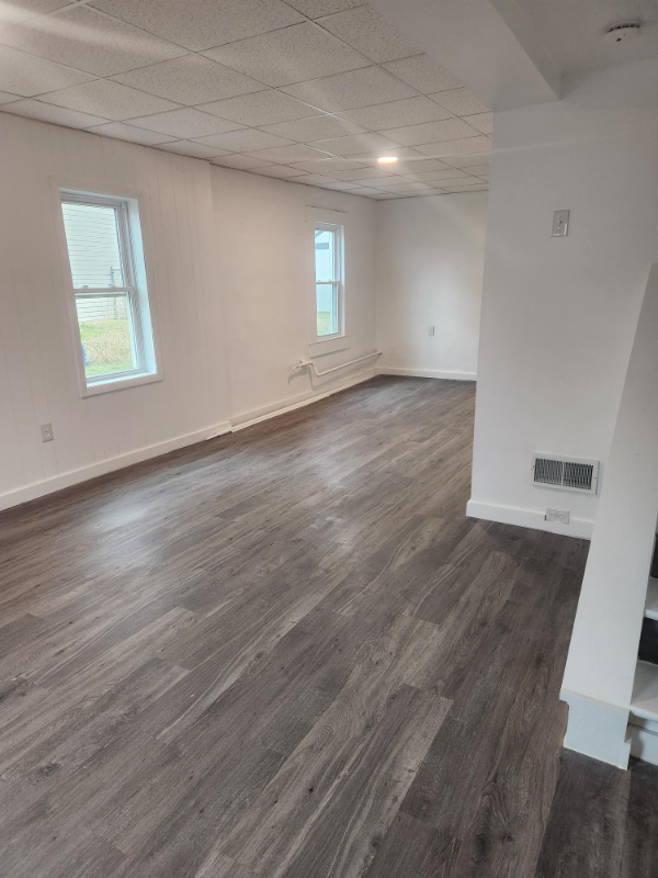 940 Orchard St - Photo 3 of 32