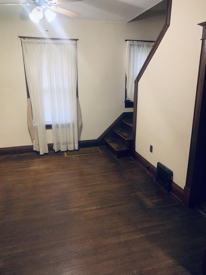 617 S Douglas Ave #1 - Photo 3 of 13