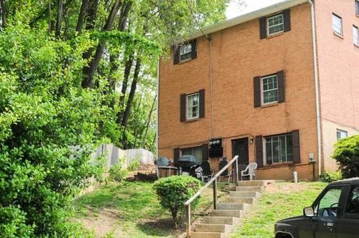 545 Chestnut St - Photo 2 of 7