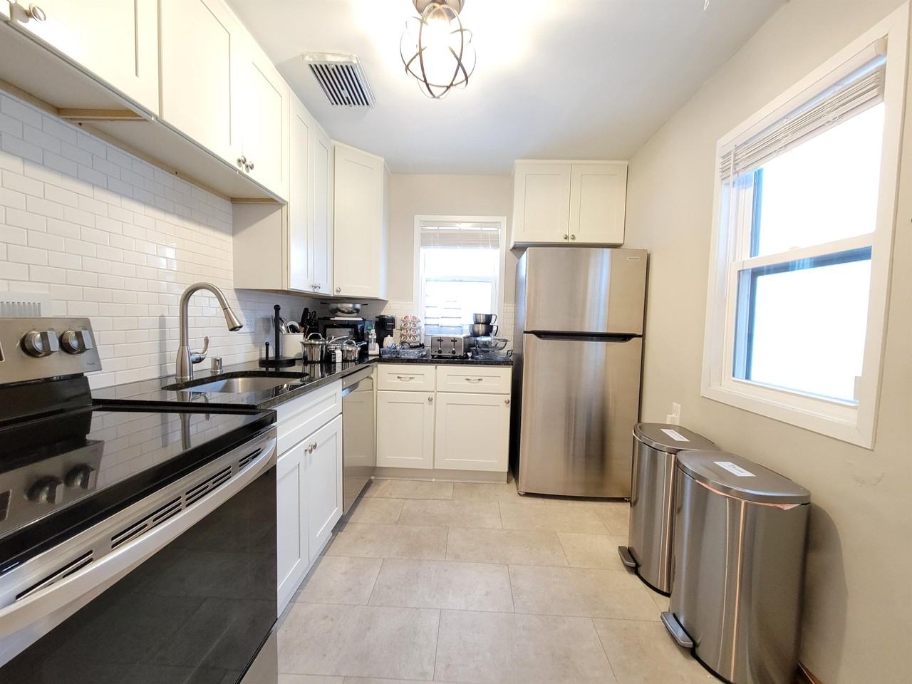 730 11th Ave Se #1 - Photo 2 of 9