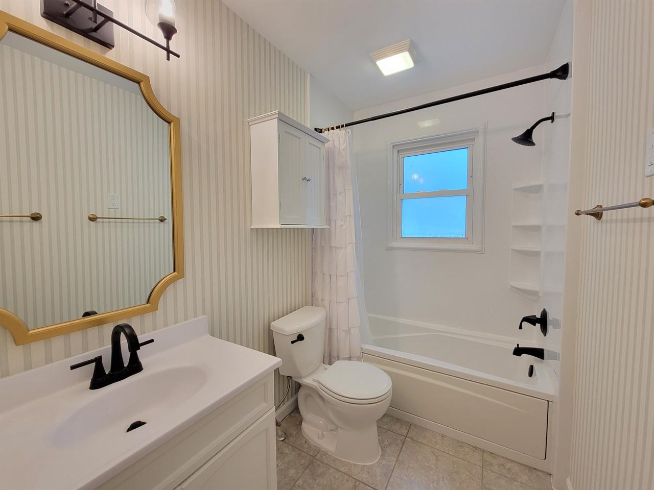 730 11th Ave Se #1 - Photo 7 of 9