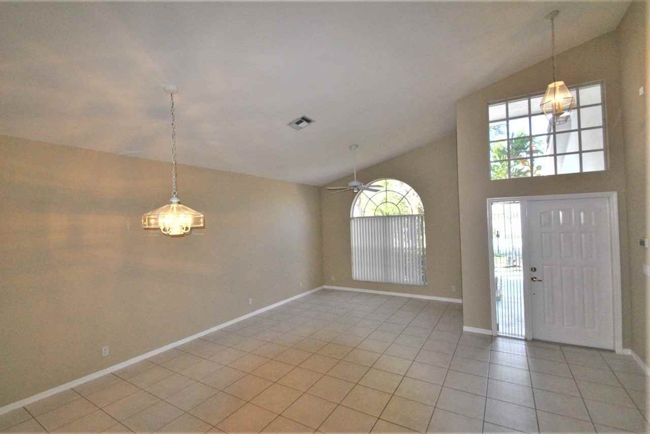 12942 Clifton Dr - Photo 2 of 19