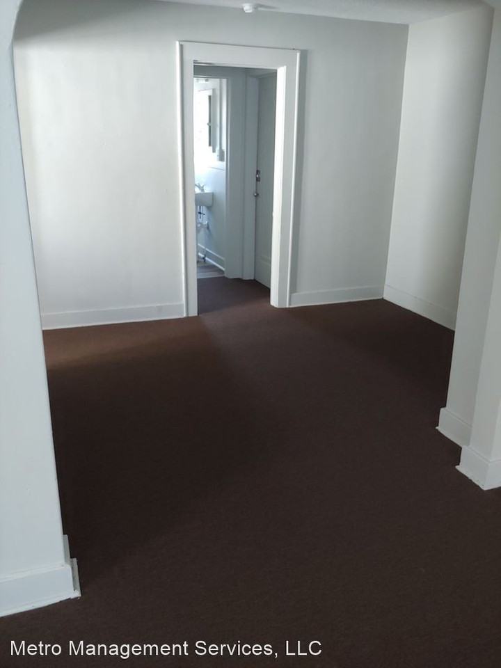 451 S. 34th St - Photo 3 of 9