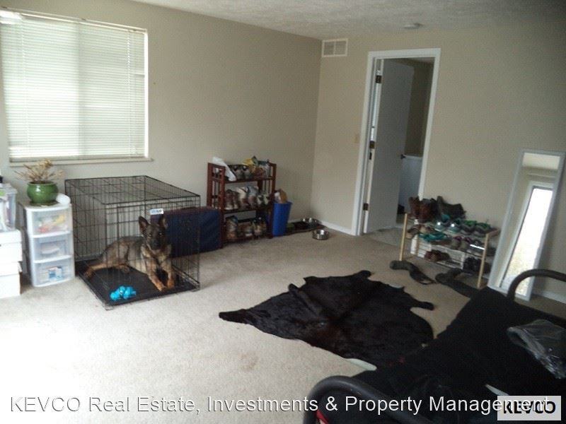 1901 Devonshire Dr - Photo 2 of 12