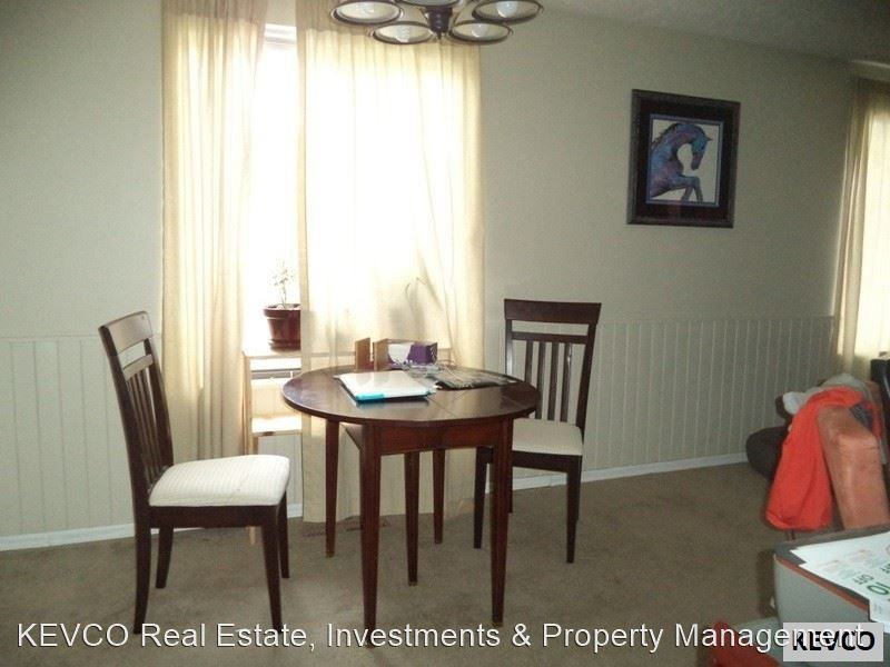 1901 Devonshire Dr - Photo 3 of 12