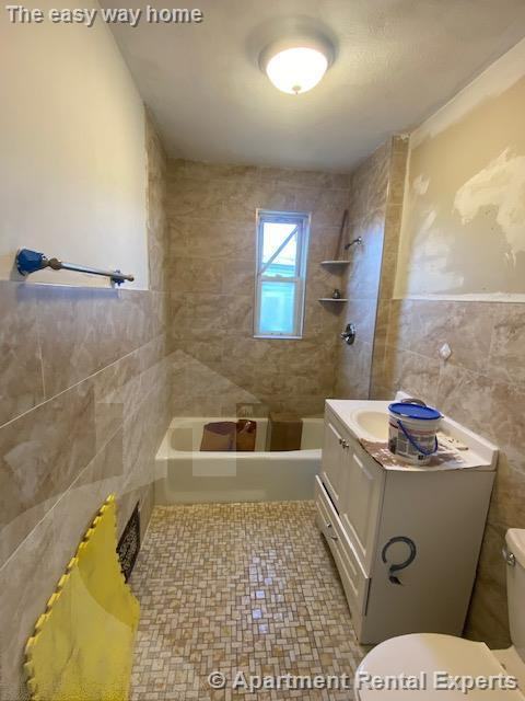 59 Conwell Ave #3 - Photo 4 of 9