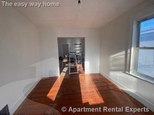 59 Conwell Ave #3 - Photo 7 of 9