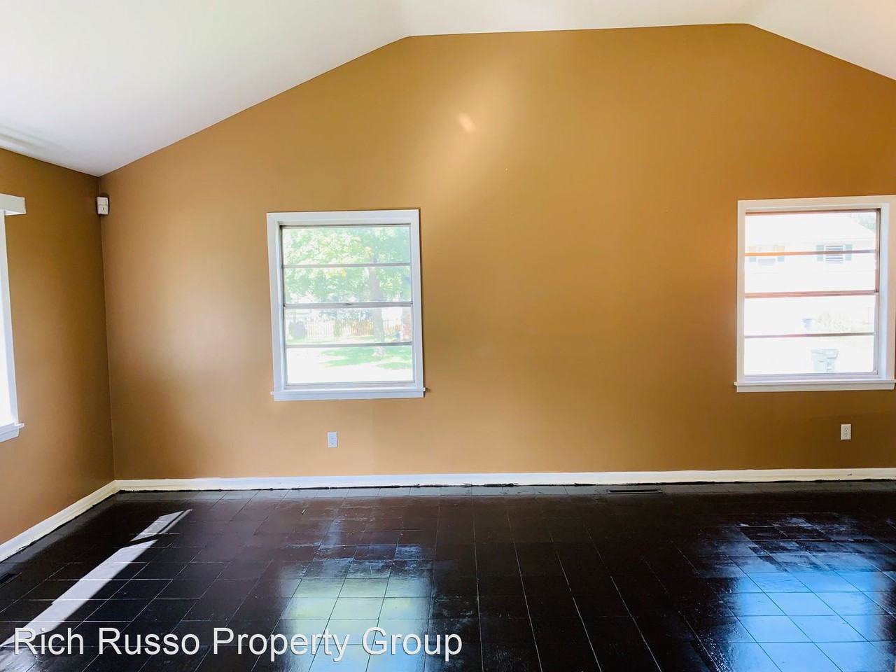 1414 Country Club Rd - Photo 3 of 13