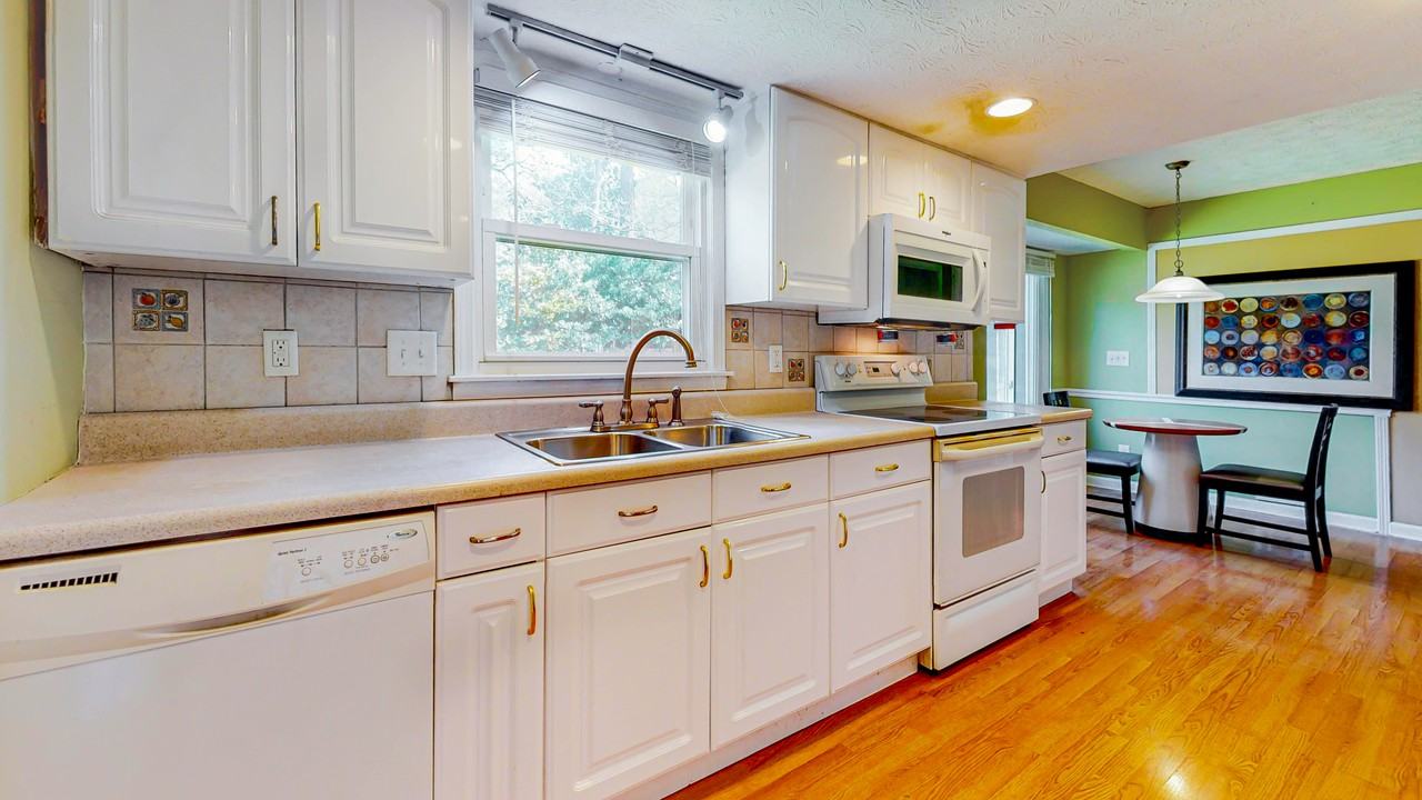 Kimlie Cv - Photo 6 of 11