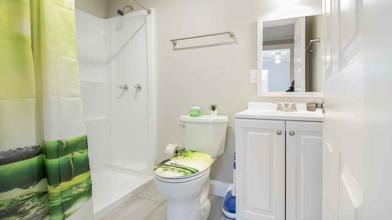 E Fern St - Photo 5 of 23