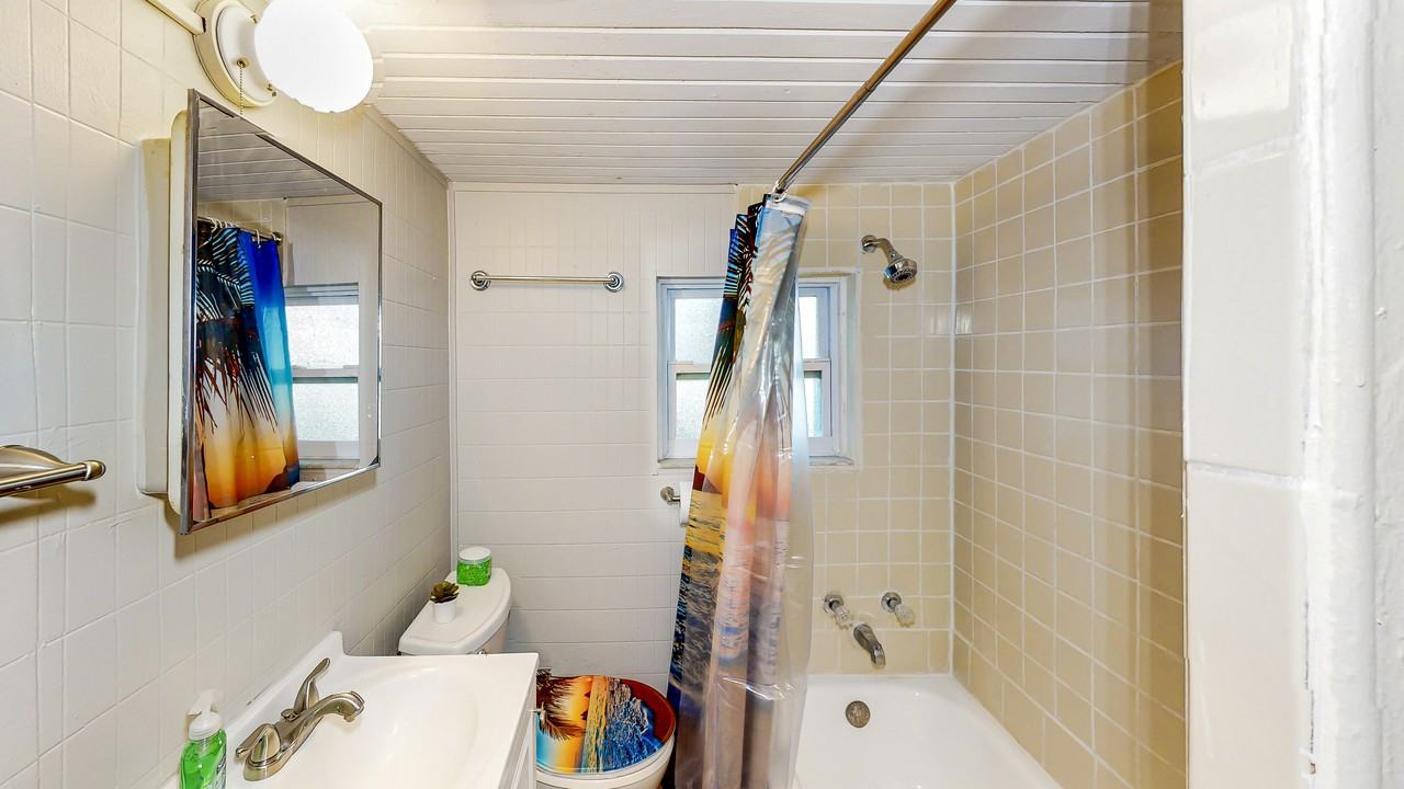 E Fern St - Photo 6 of 23