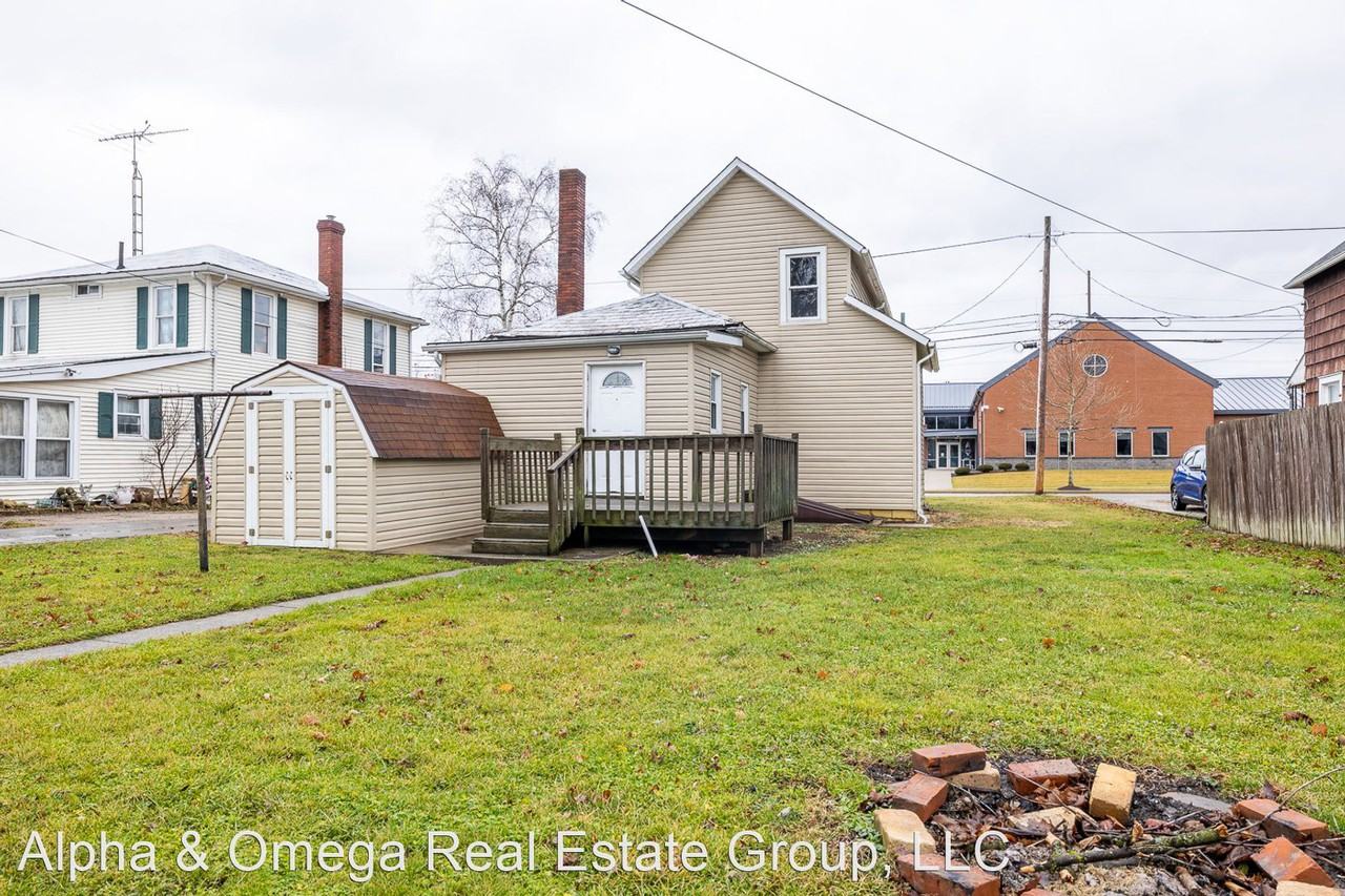 28 Mack Ave - Photo 2 of 13