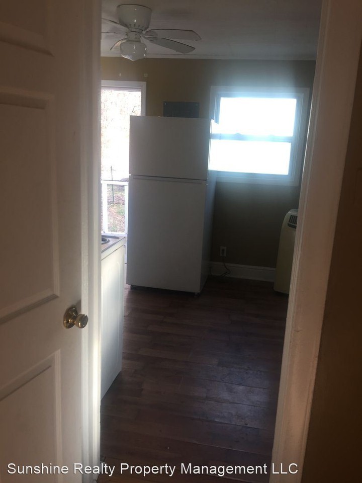 16 Circle Dr - Photo 2 of 5