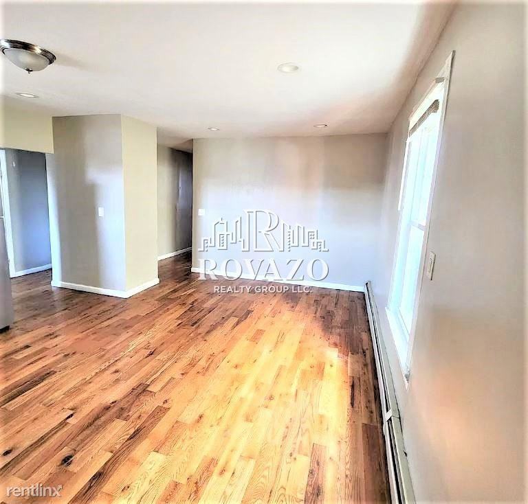 8 Rowland St - Photo 3 of 7