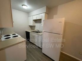 900 S Crutcher Ave #4 - Photo 1 of 1