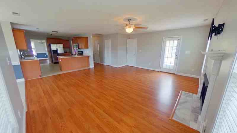 622 Thorncliff Dr - Photo 3 of 46