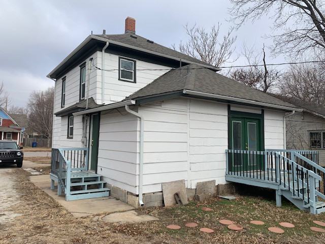 241 Main St - Photo 3 of 36