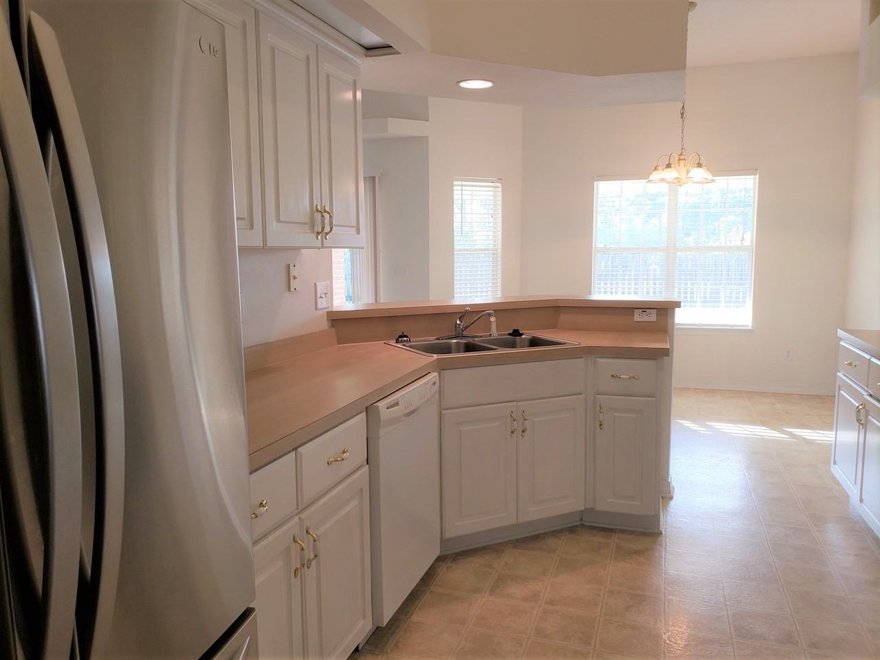 2005 Horton Dr - Photo 3 of 13