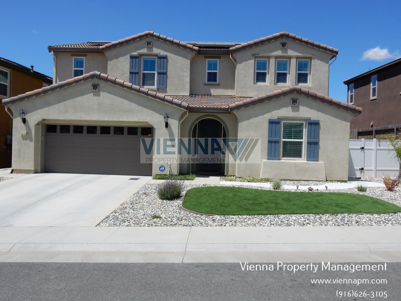 5635 Saratoga Cir - Photo 2 of 31