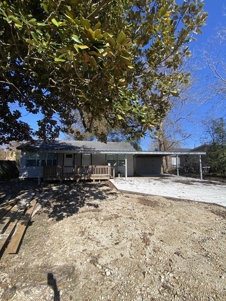 1104 Grigsby Ave - Photo 2 of 19