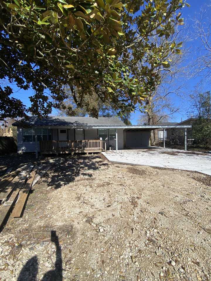 1104 Grigsby Ave - Photo 3 of 19