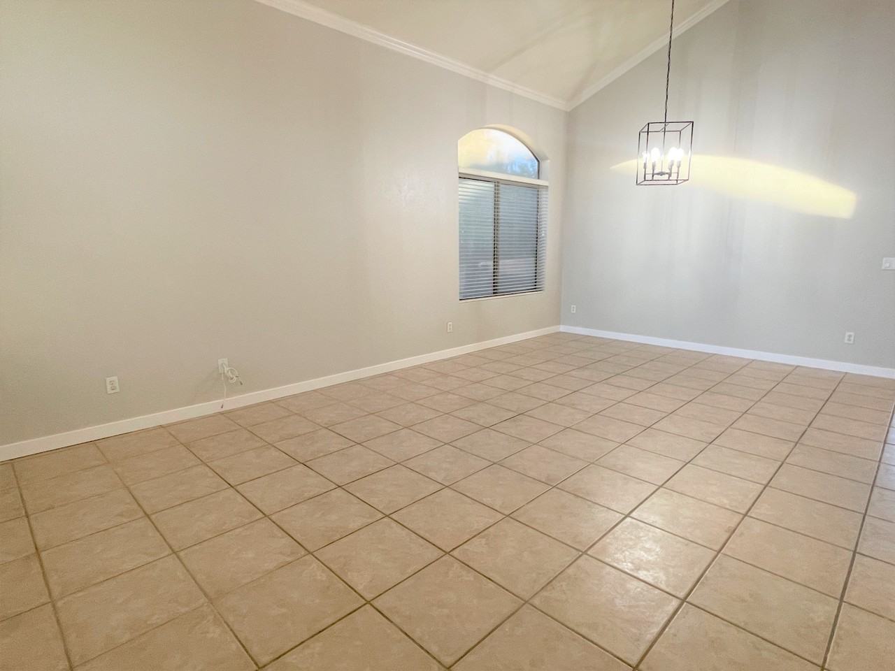 1272 W Swan Ct - Photo 3 of 27
