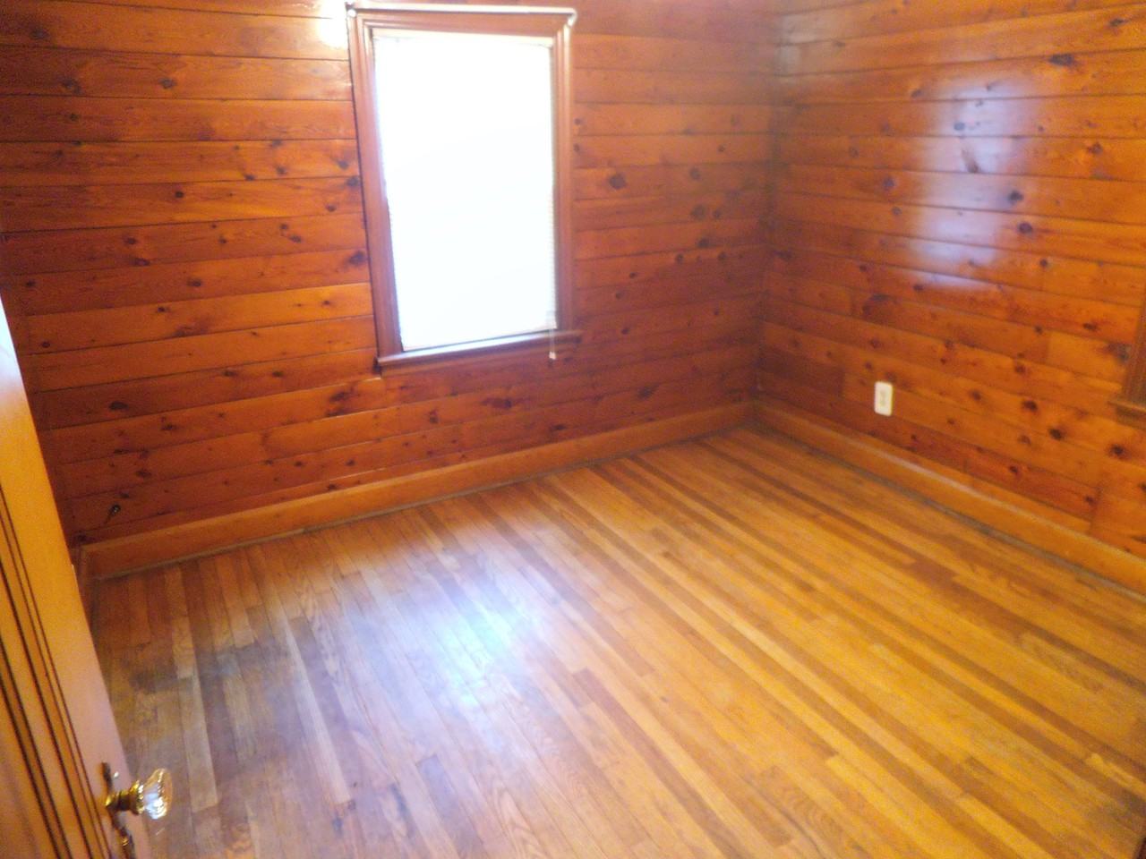 1603 Log Cabin Ave - Photo 2 of 28