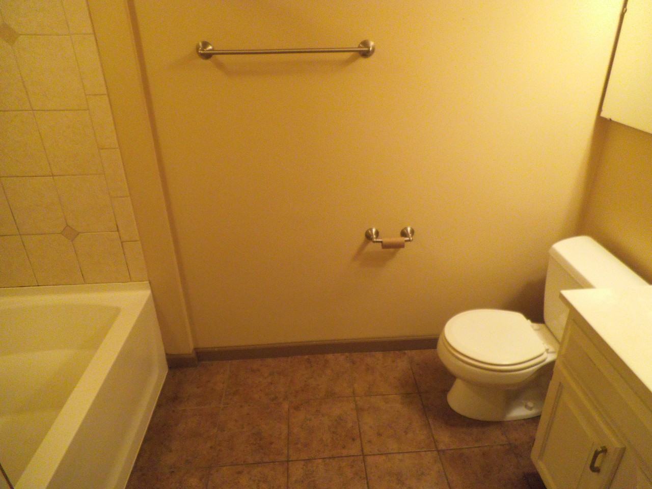 1603 Log Cabin Ave - Photo 3 of 28