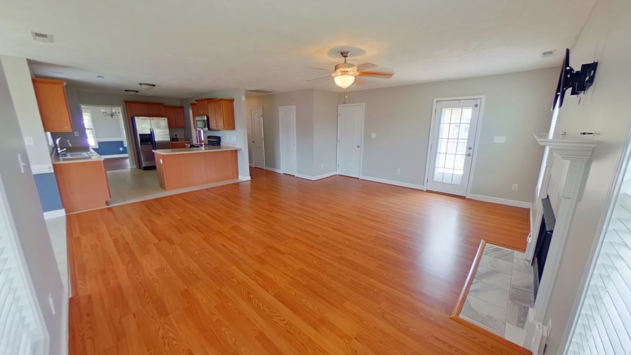 622 Thorncliff Dr #1 - Photo 3 of 46