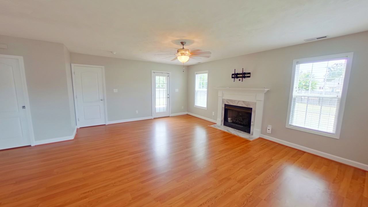 622 Thorncliff Dr #1 - Photo 5 of 46